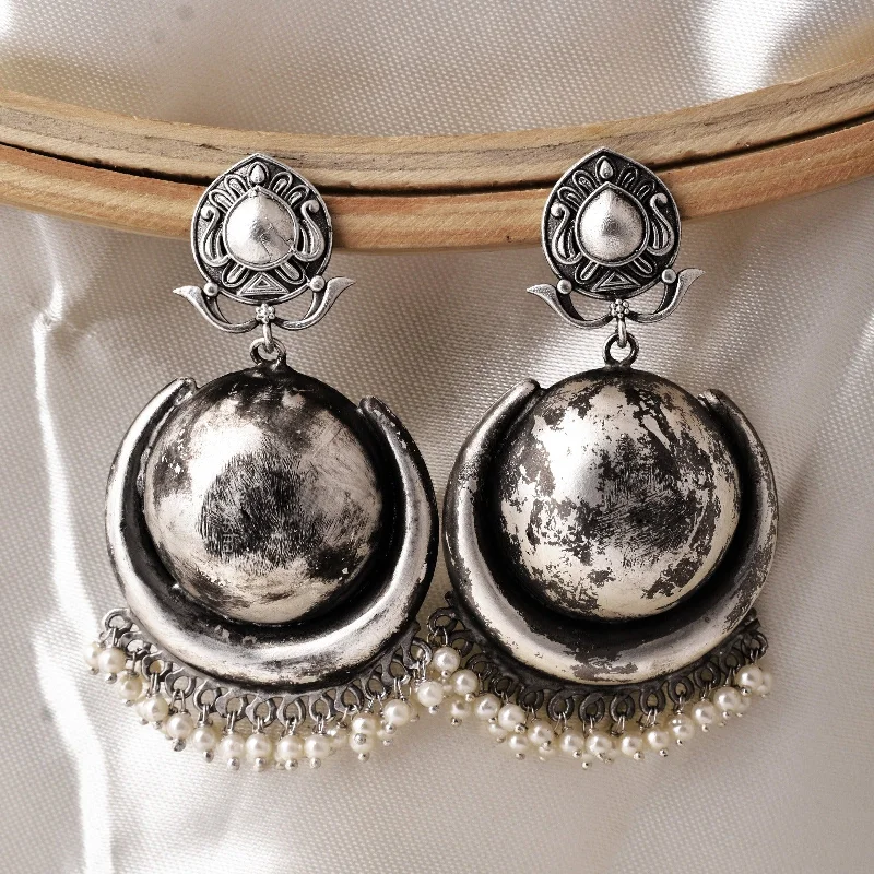 Sriska Dangler Earrings