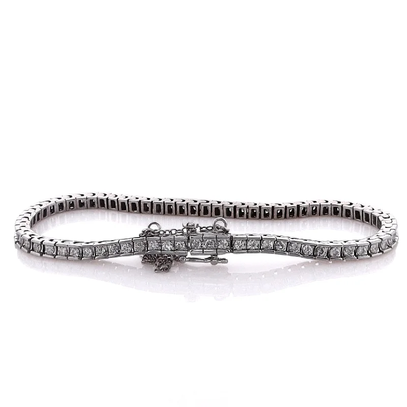 Estate 14 Karat White Gold Diamond Tennis Bracelet